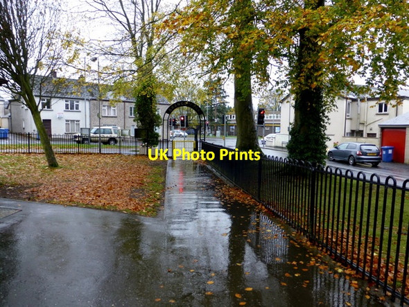 Photo 6"x4" Wet path and fallen leaves, Omagh Omagh c2015