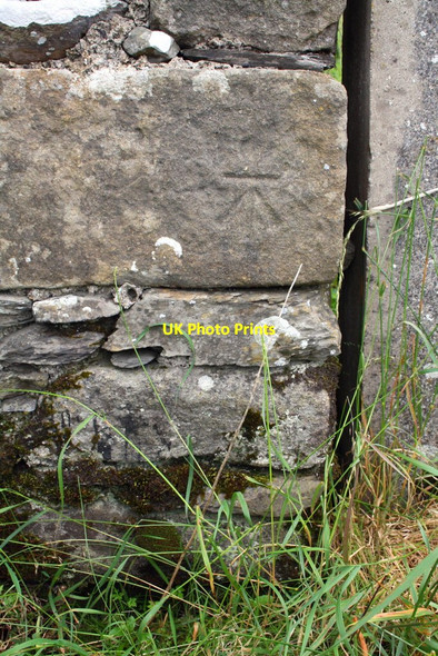 Photo 6"x4" Benchmark on stone barn on NW side of Goat Lane Stainforth\/SD8267 c2015