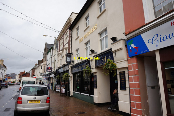 Photo 6"x4" The Panniers on Boutport Street Barnstaple c2015
