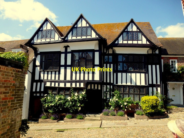 Photo 6"x4" Definitely not Mock Tudor Rye c2015