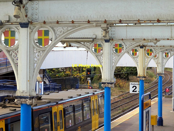 Photo 6"x4" Whitley Bay Metro Station (detail) Whitley Bay c2015