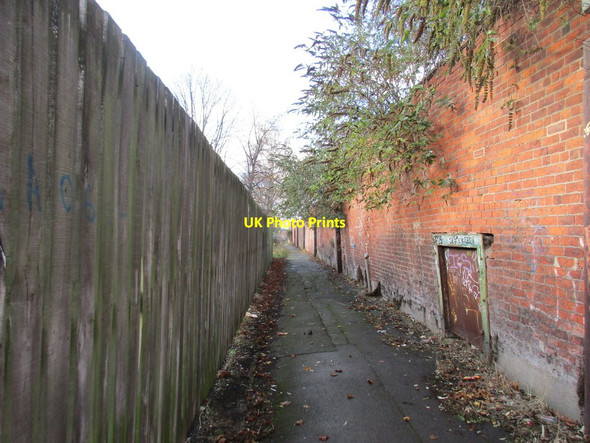 Photo 6"x4" Footpath between Caroline Street and Bridlington Avenue Kingston upon Hull c2015