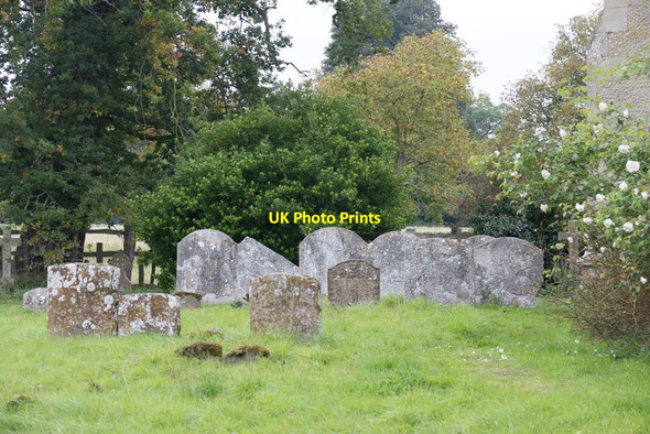 Photo 6"x4" Headstones in the Corner Charlecote c2015