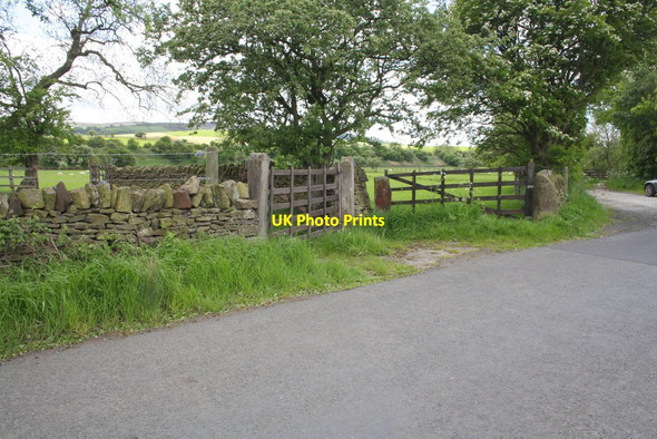 Photo 6"x4" Gateways at Heslaker Lane \/ track junction SE of Funkirk Skipton c2015