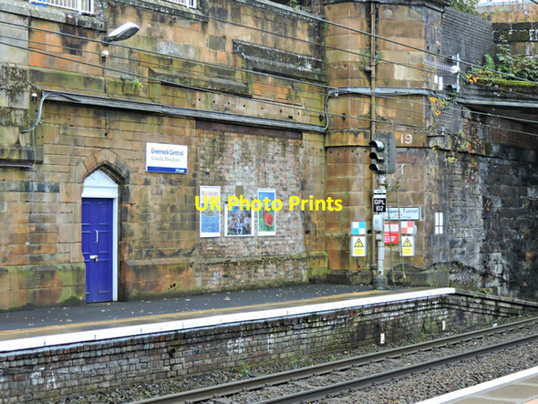 Photo 6"x4" Greenock Central railway station Greenock\/NS2776 c2015