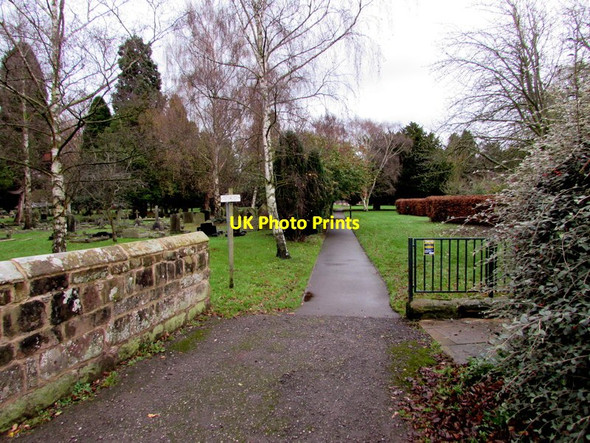 Photo 6"x4" Into St Andrew's churchyard, Shifnal Shifnal c2015