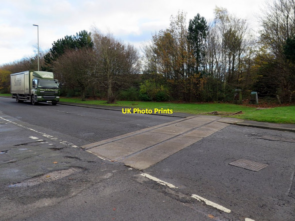 Photo 6"x4" Old railway, Wagonway Road, Hebburn Hebburn c2015