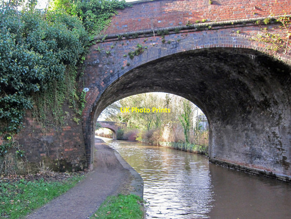 Photo 6"x4" Worcester and Birmingham Canal, Bridge 18 Worcester c2015