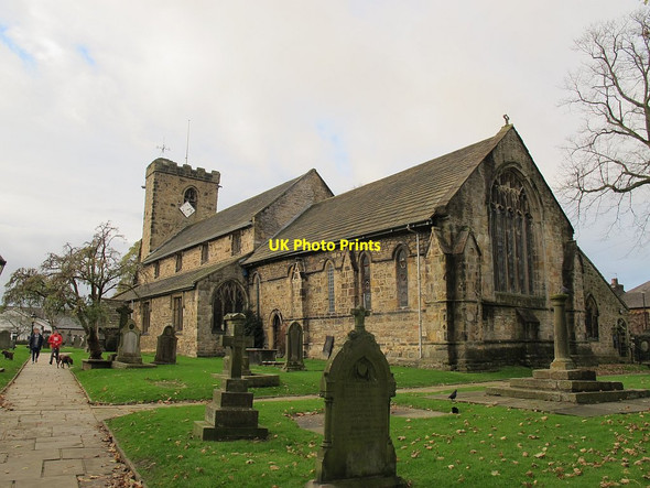 Photo 6"x4" Whalley parish church: view from south-east Whalley c2015