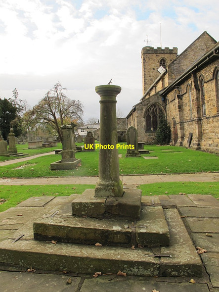 Photo 6"x4" Whalley parish church: sundial Whalley c2015