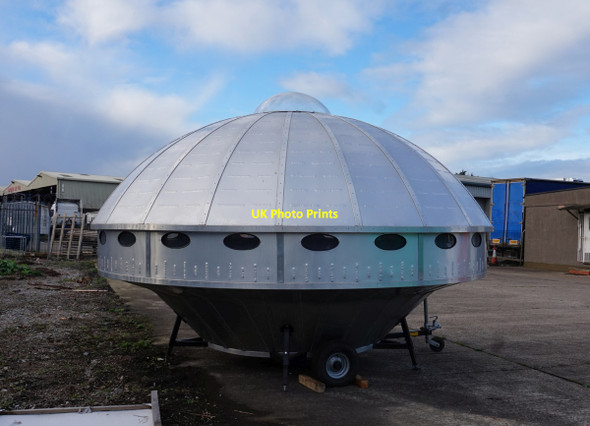 Photo 6"x4" Flying Saucer on Haller Street, Hull Marfleet c2015
