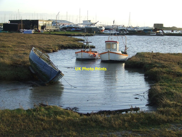 Photo 6"x4" Boats Moored Aldeburgh c2015