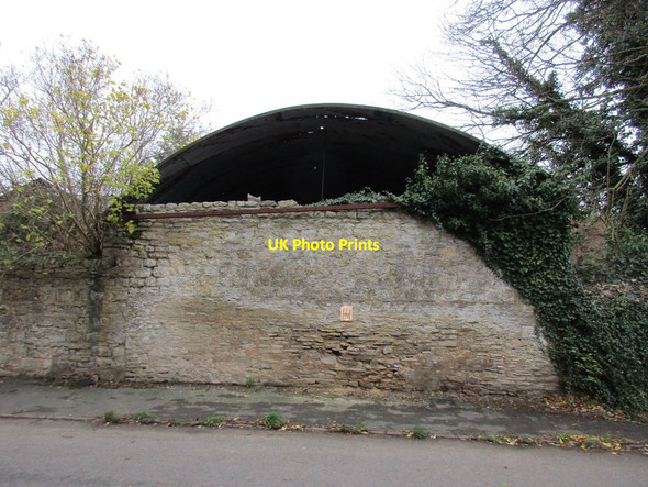 Photo 6"x4" Barn end wall Brackley\/SP5837 c2015