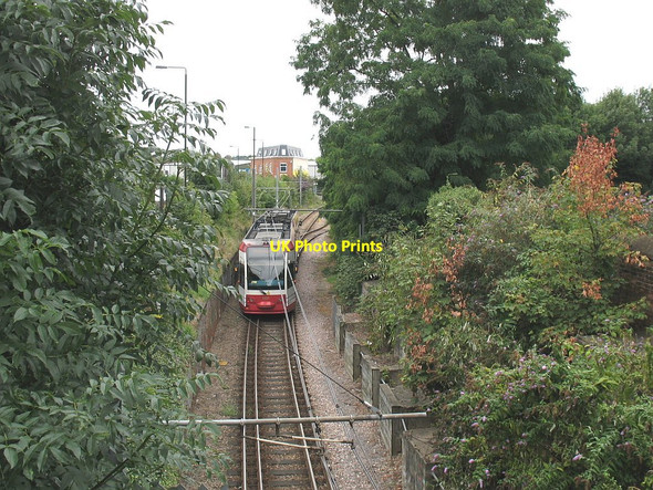 Photo 6"x4" Tram approaching Mitcham Mitcham c2008