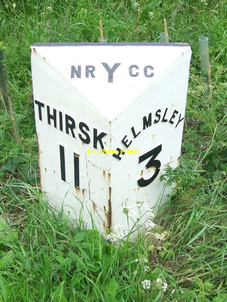Photo 6"x4" Old Milepost Ampleforth c2015