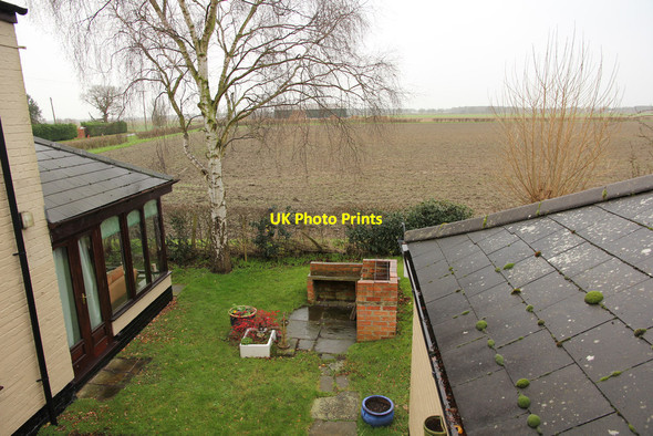 Photo 6"x4" Black House Field Harby\/SK8770 c2015