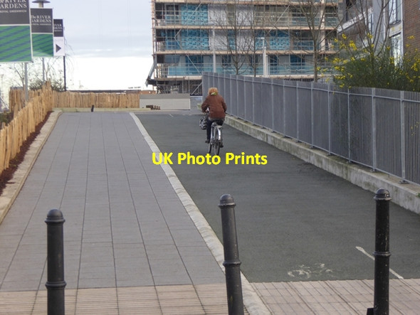 Photo 6"x4" Cycleway at River Gardens Greenwich\/TQ3977 c2015