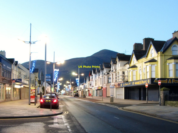 Photo 6"x4" View south at dawn along Newcastle's Main Street Newcastle\/J3732 c2015