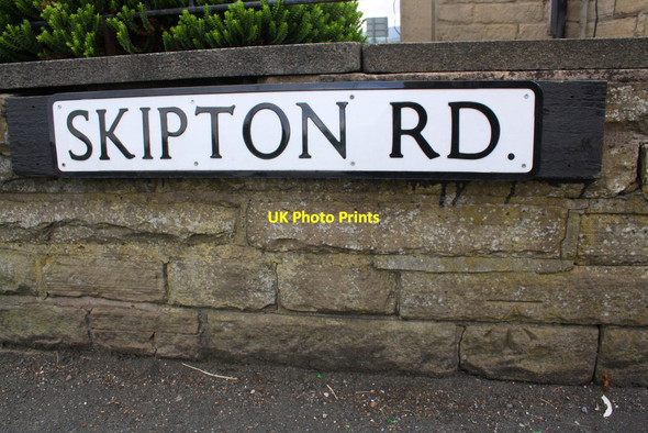 Photo 6"x4" Benchmark on wall outside #59 Skipton Road Colne\/SD8940 c2015
