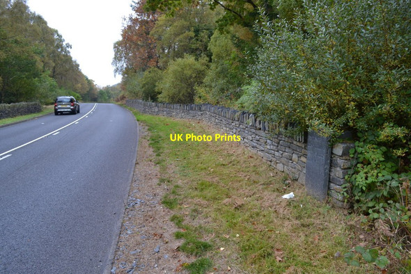 Photo 6"x4" Old Milestone Pont-y-pant c2015