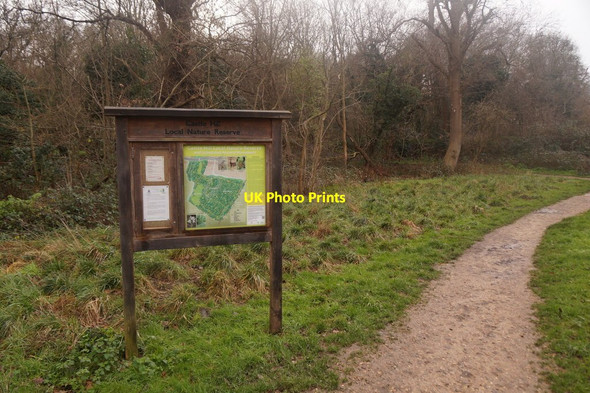 Photo 6"x4" Signpost for Castle Hill Local Nature Reserve, Chessington Chessington c2016