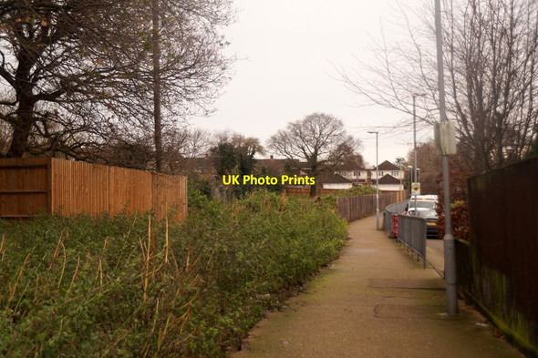 Photo 6"x4" Footpath from Moor Lane to Pear Tree Close, Chessington Ewell c2016
