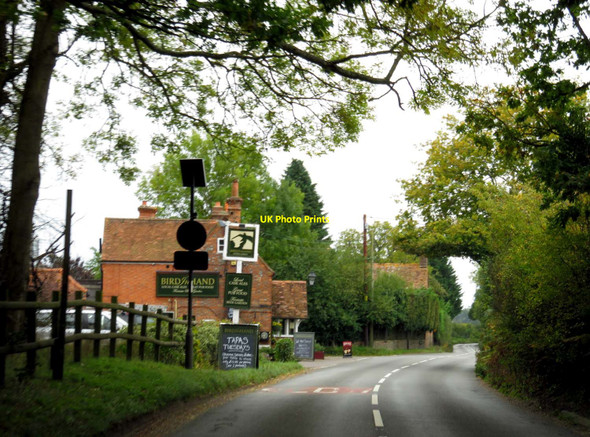 Photo 6"x4" Peppard Road passes the Bird in Hand Chalkhouse Green c2015