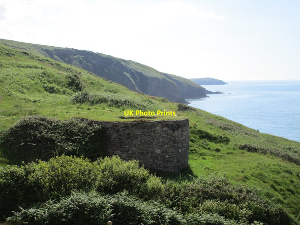 Photo 6"x4" Disused lime kiln at Mwnt Y Ferwig c2015