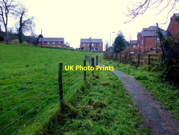 Photo 6"x4" Narrow pathway, Edenderry Drumbeg\/J3066 c2016