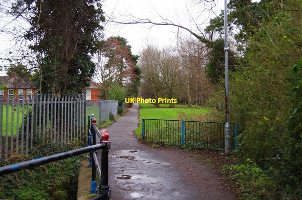 Photo 6"x4" Public footpath to the town centre, Bromsgrove, Worcs Bromsgrove c2016