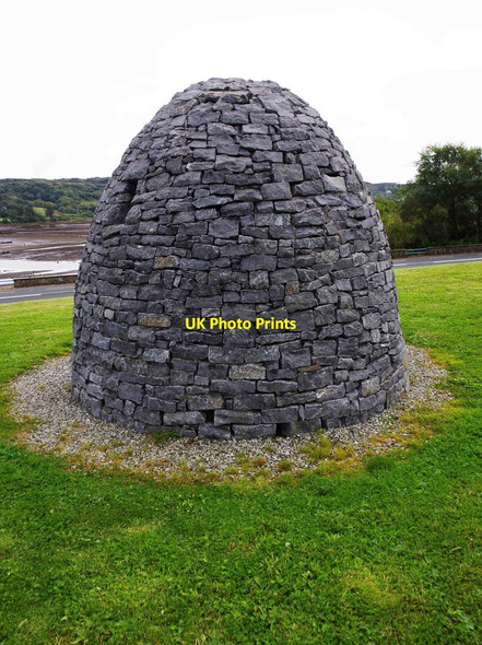 Photo 6"x4" The Little Cells monument - replica cell, Donegal Road, near Killybegs, Co. Donegal Killybegs c2015