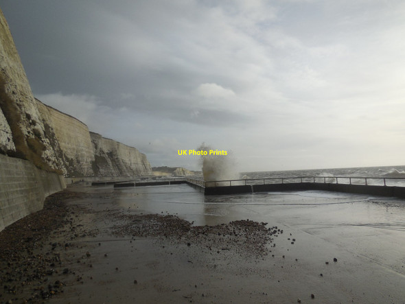 Photo 6"x4" Waves breaking on Undercliff Walk Rottingdean c2016