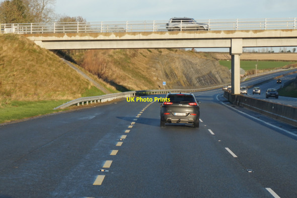 Photo 6"x4" The L1023 goes over the M9 Northbound Stoneyford\/S5243 c2016