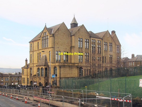 Photo 6"x4" Byron Halls (former school), Barkerend Road Bradford\/SE1632 c2016