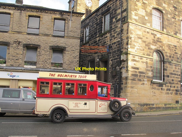 Photo 6"x4" Tour bus in Holmfirth Holmfirth c2016