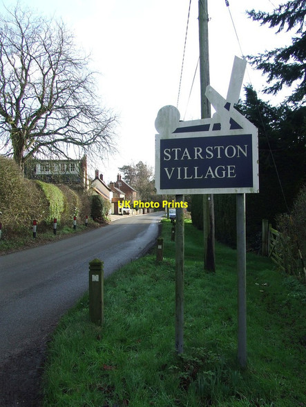 Photo 6"x4" Entering Starston Harleston\/TM2483 c2016