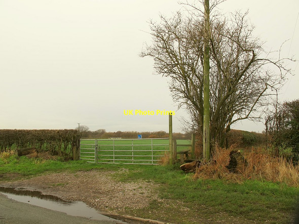 Photo 6"x4" Gateway and footpath off Church Lane Sandbach c2016