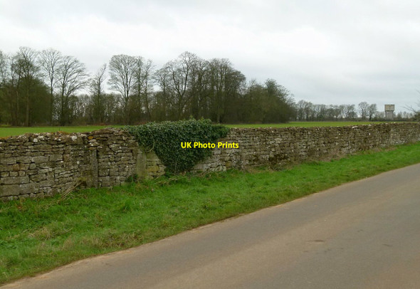 Photo 6"x4" Burley Park boundary wall Burley\/SK8810 c2016