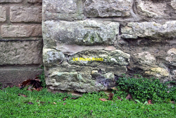 Photo 6"x4" Benchmark on Radford Bridge Cottage Radford\/SP4023 c2014