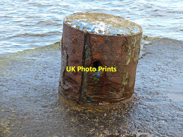 Photo 6"x4" Old mooring bollard Port Glasgow c2016