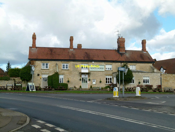 Photo 6"x4" The White Horse, Empingham Empingham c2016