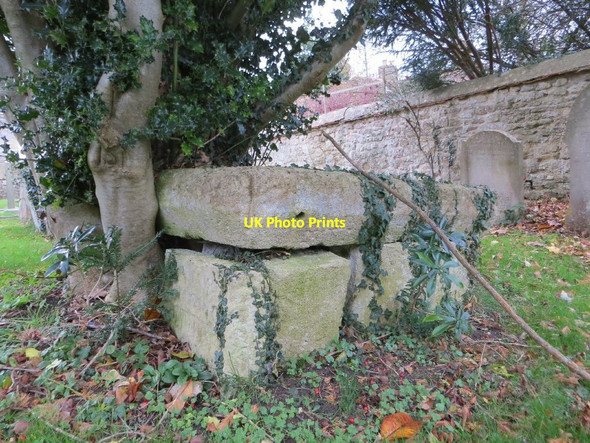 Photo 6"x4" Damaged Tomb Oxford\/SP5106 c2013