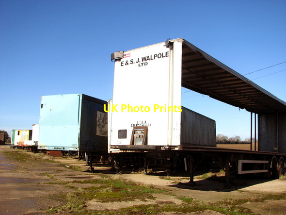 Photo 6"x4" Disused lorry trailers High Green\/TF9214 c2016