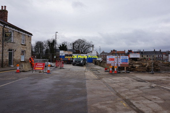 Photo 6"x4" Road closed at Tadcaster  over the River Wharfe Tadcaster c2016