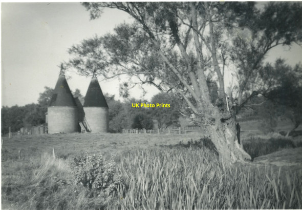 Photo 6"x4" 1965 oast houses near Appledore Appledore\/TQ9529 c1965