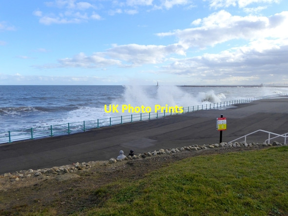 Photo 6"x4" High tide at Roker Sunderland\/NZ3957 c2016 P1