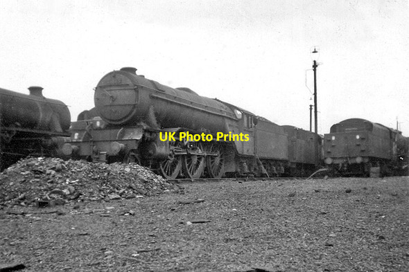 Photo 6"x4" A V2 outside Annesley Loco Shed, 1964 Newstead\/SK5152 c1964
