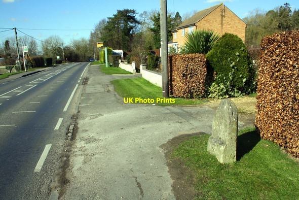Photo 6"x4" Milestone beside Oxford Road (B4044) Swinford\/SP4408 c2016