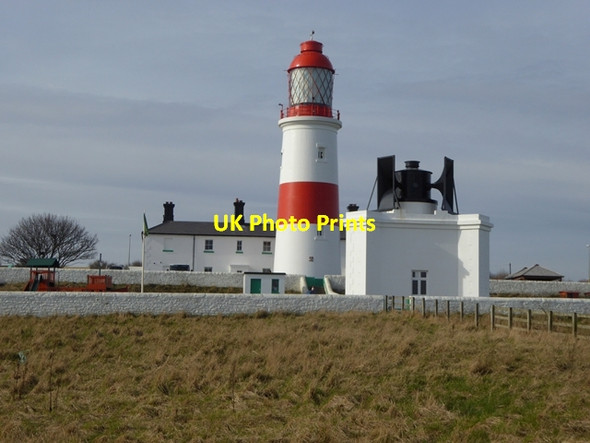 Photo 6"x4" Souter Lighthouse and Foghorn Marsden\/NZ3964 c2016