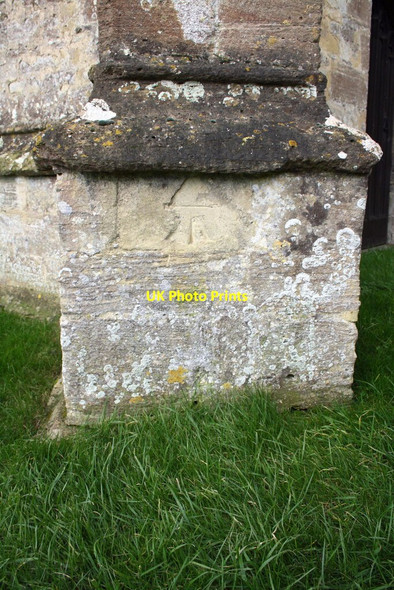 Photo 6"x4" Benchmark on buttress of St Lawrence's Church Combe\/SP4115 c2016
